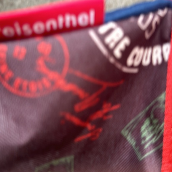 Reisenthel script print hinged duffle tote - Picture 6 of 13